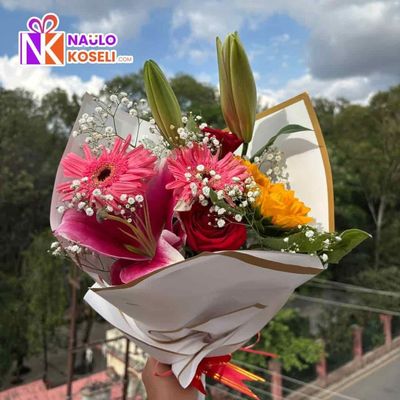Mixed real flower bouquet